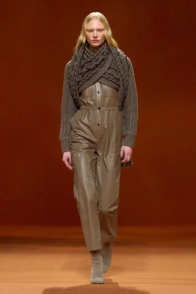 Look 33